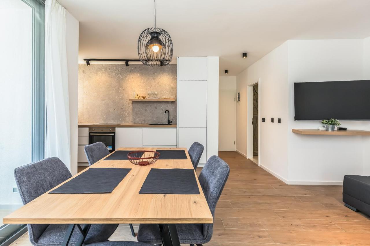 Vogue Apartments Омиш Экстерьер фото