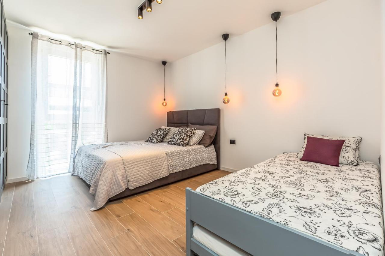 Vogue Apartments Омиш Экстерьер фото